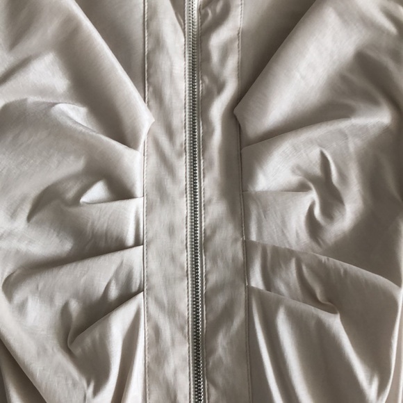 Fitted front zip dress - Picture 2 of 8